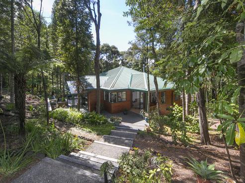 62 Paturoa Road, Titirangi