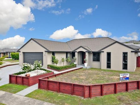 2 Knapdale Mews, Huntington