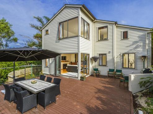 12 Rosella Place, Murrays Bay