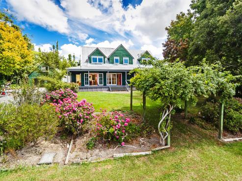 990 Old North Road, Waimauku