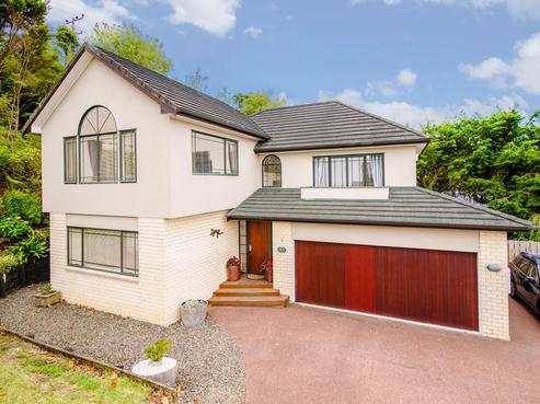 2 Highwood Grove, Torbay