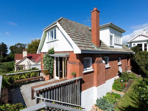 4 City Road, Roslyn