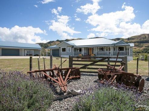 911 Limeworks Loop Road, Te Pahu