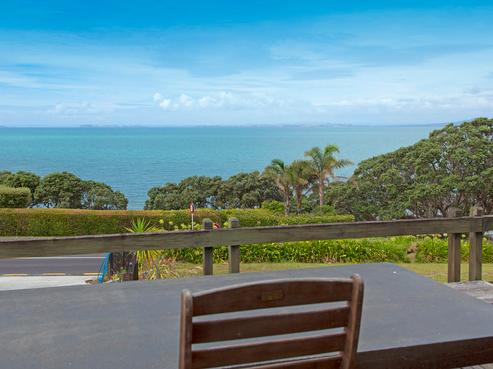 886 Whangaparaoa Road, Manly