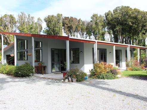 18C Serpentine Road, Kumara