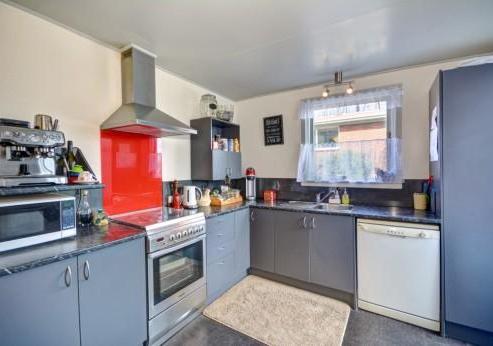 20 Angle Avenue, Tainui
