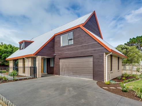 185 Rocking Horse Road, Southshore