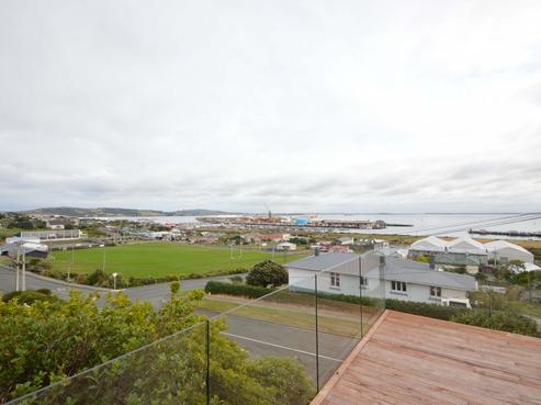 110 Foyle Street, Bluff