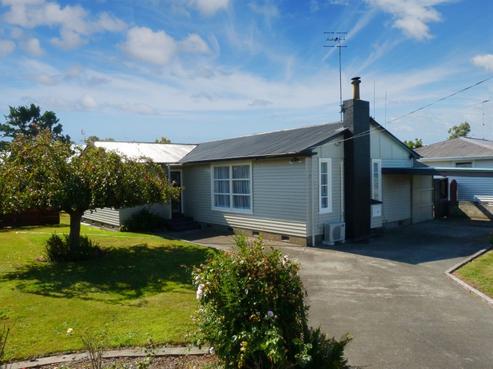 715 Norton Road, Akina