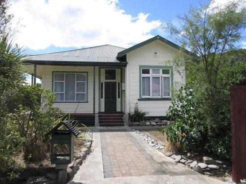 6 Shearman Street, Reefton