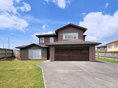 27 Ballymore Drive, Pinehill