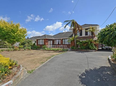 15 Oak Street, Ebdentown