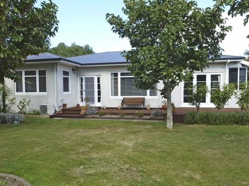 815 Maitland Crescent, Mayfair