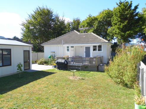 1 Whiteman Grove, Taita