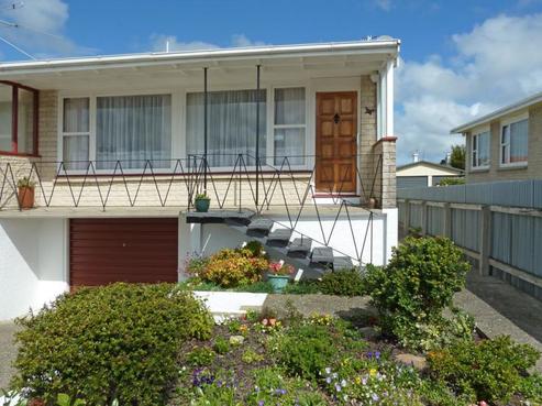 81B Lowe Street, Avenal