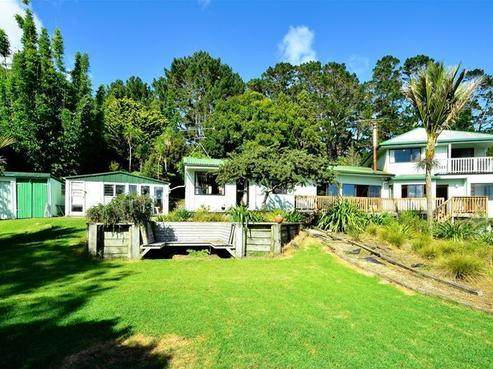 166 Horsman Road, Waitakere
