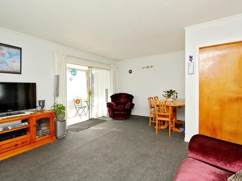 1/183 Seaview Road, Westown
