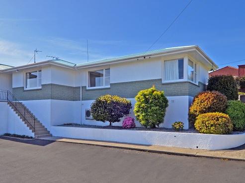 102 Barr Street, Kenmure
