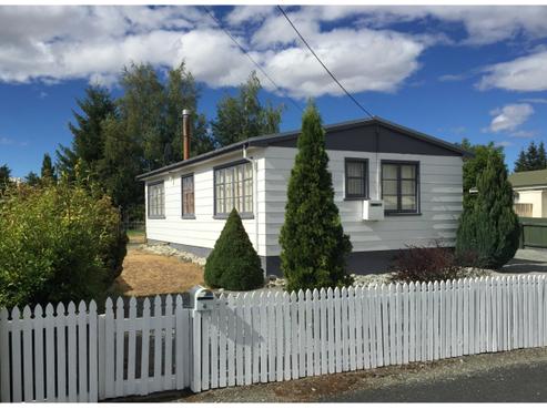 4 Hunter Crescent, Twizel
