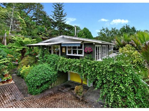22 Highland Avenue, Titirangi