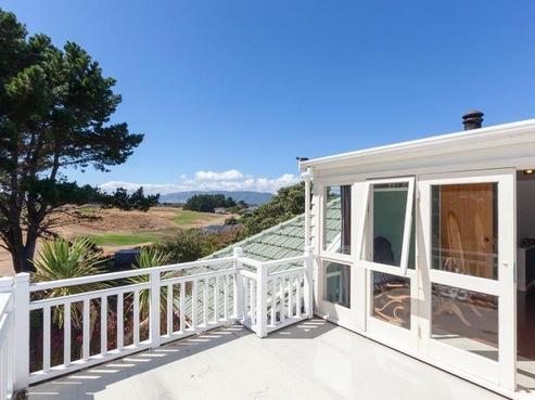 77 Ocean Road, Paraparaumu Beach