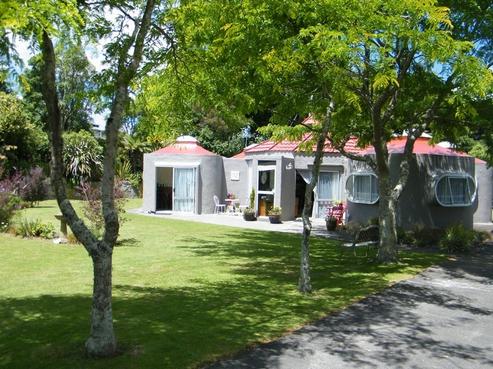 2 Willowbrook, Eltham