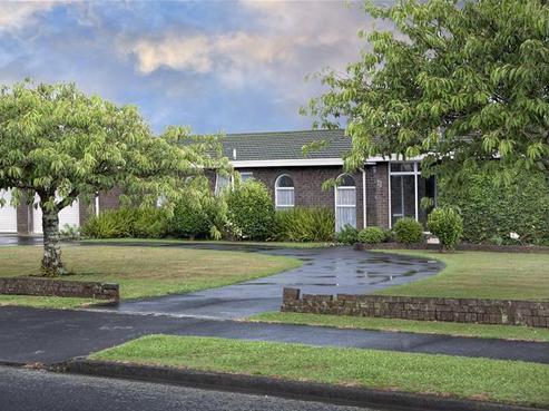 13 County Drive, Hawera