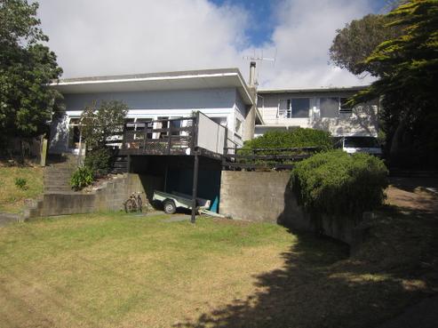 8 Queens Road, Waikanae Beach