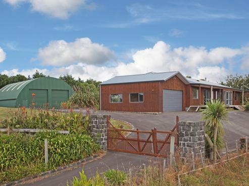 302 Gleeson Road, Pollok