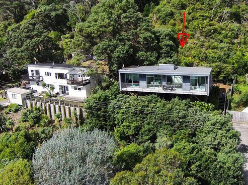63 Domain Crescent, Muriwai