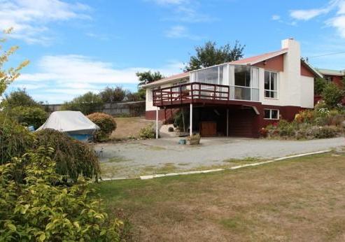 24 Goulds Road, Marchwiel