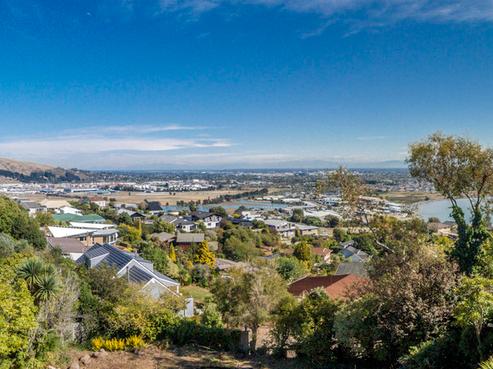 279 Cannon Hill Crescent, Mount Pleasant