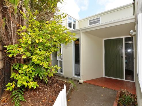 4 Arden Way, Wilton