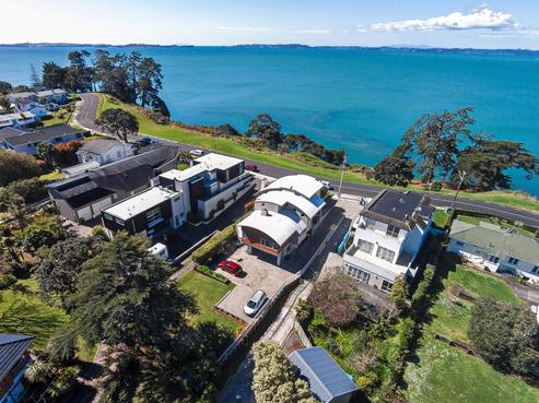 38 Marine Parade, Mellons Bay