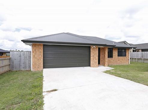79 Farnborough Drive, Grandview Heights