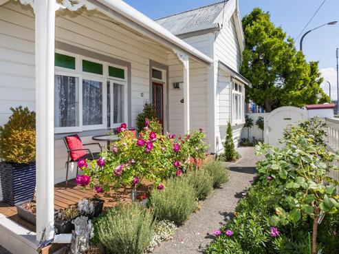 12 Sale Street, Napier South