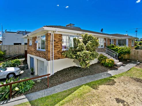 1/124 Lake Road, Belmont