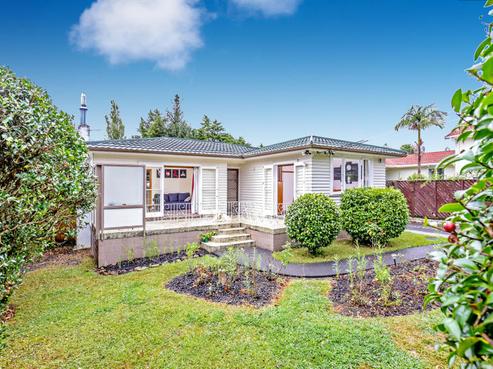 522 West Coast Road, Oratia