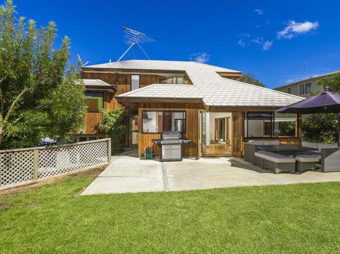 14 Asbury Crescent, Campbells Bay