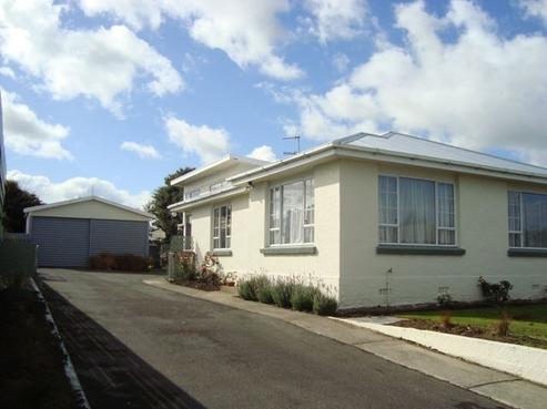 17 Adamson Crescent, Glengarry