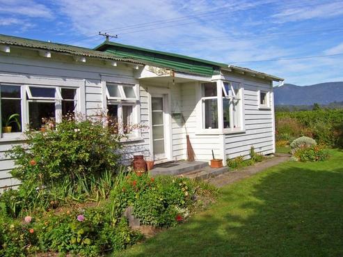 729 Collingwood-bainham Main Road, Collingwood