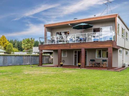 15 Raukawa Place, Lake Taupo (East)