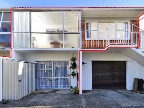 2/4 Cecil Road, Milford