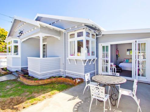 85 Pohutukawa Street, Woburn