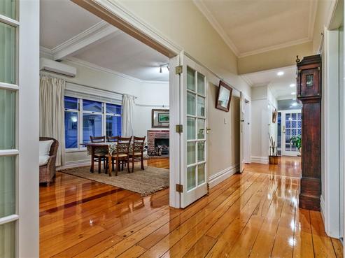 7D North Avenue, Narrow Neck