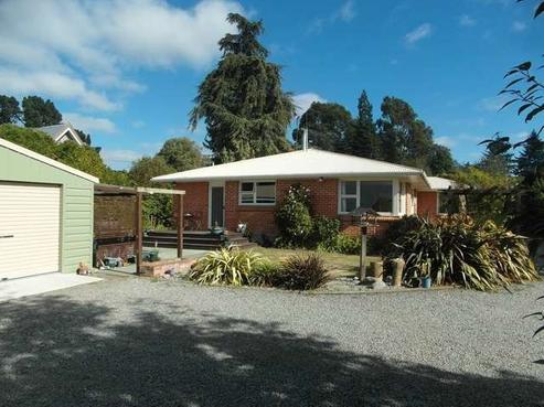 6 Adams Road, Darfield
