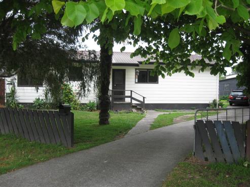 2A Lyn Grove, Papamoa