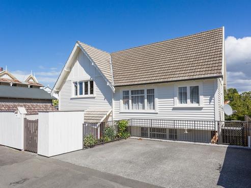 113 Thompson Road, Napier Hill