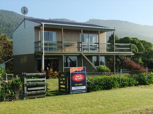 17 Judges Parade, Mahia