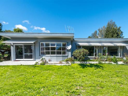 8 Hodgson Place, Atawhai